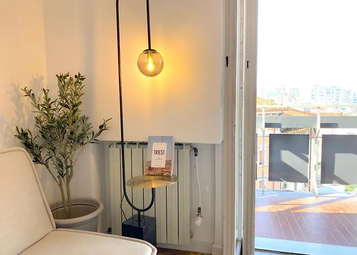 Apartment über Den Dächern Von - Parkplatz&e-ladestation Triest